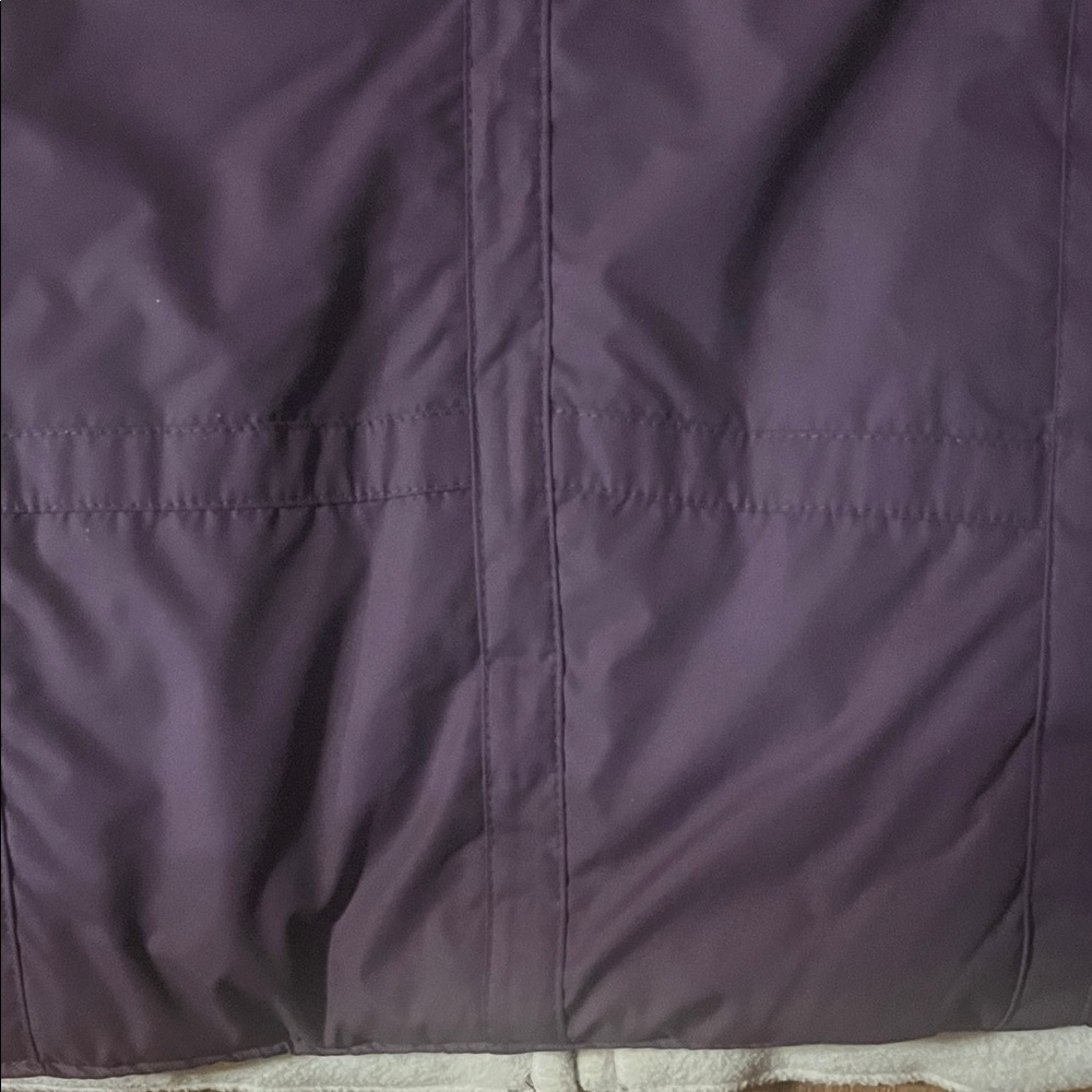 NWOT IZOD Women's Purple and White Puffer Reversible Vest - Picture 10 of 16